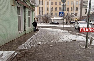 Київ засипало снігом: фоторепортаж зі столичних вулиць 