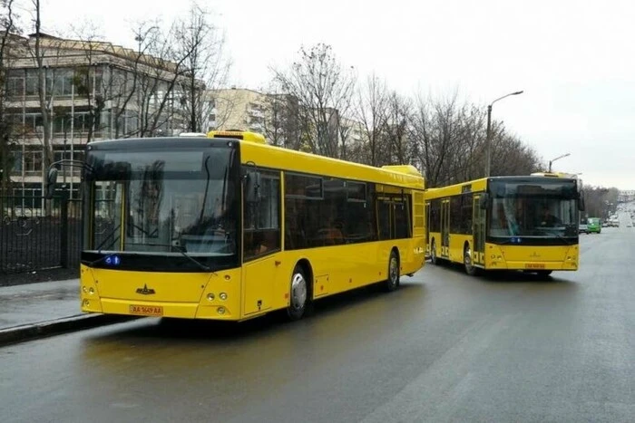 Рух низки автобусів та тролейбусів у Києві 1-2 лютого буде змінено через ярмарки