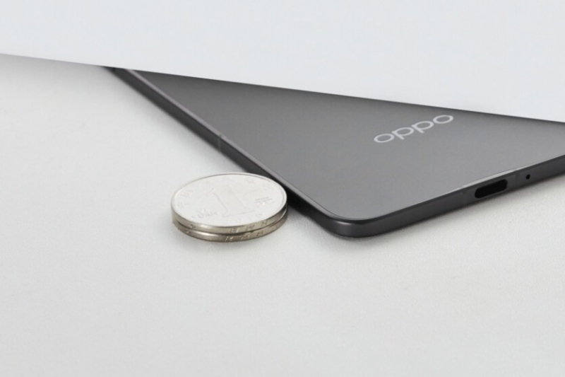 
			Надтонкий Oppo Find N5: товщина корпусу становитиме менш як 4 мм – як дві монети			