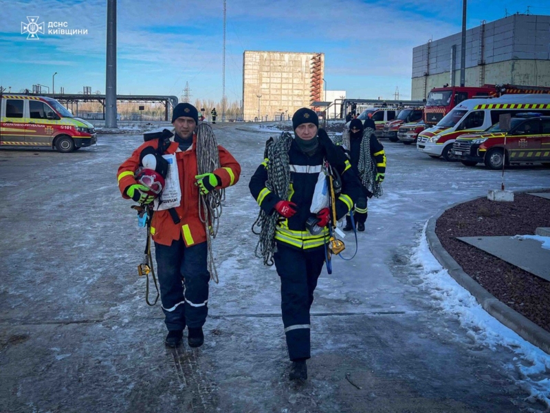 Рятувальники досі перебувають на Чорнобильській АЕС: чи є загроза для населення