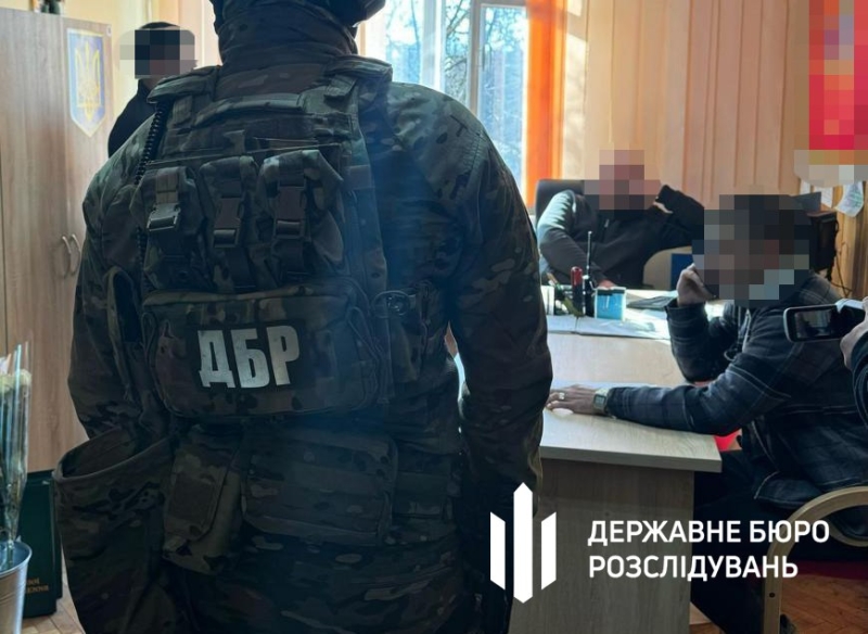 У одній з військових частин Києва викрито схему розкрадання п'яти тонн пального